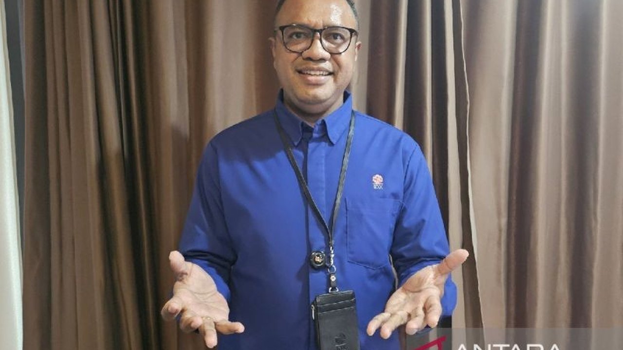 Bursa Efek Indonesia (BEI) Papua meluncurkan program 'Guruku Investor Saham' untuk mendorong para guru menjadi Guru Investor Papua, sekaligus membentengi generasi muda dari investasi bodong dan judi online.