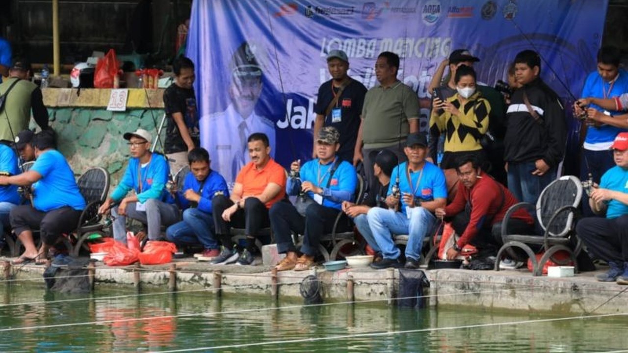 Pemkot Jaksel dan jurnalis mempererat tali silaturahmi serta sinergi komunikasi melalui Lomba Mancing Wali Kota Jakarta Selatan Cup Ke-IV yang penuh kebersamaan.