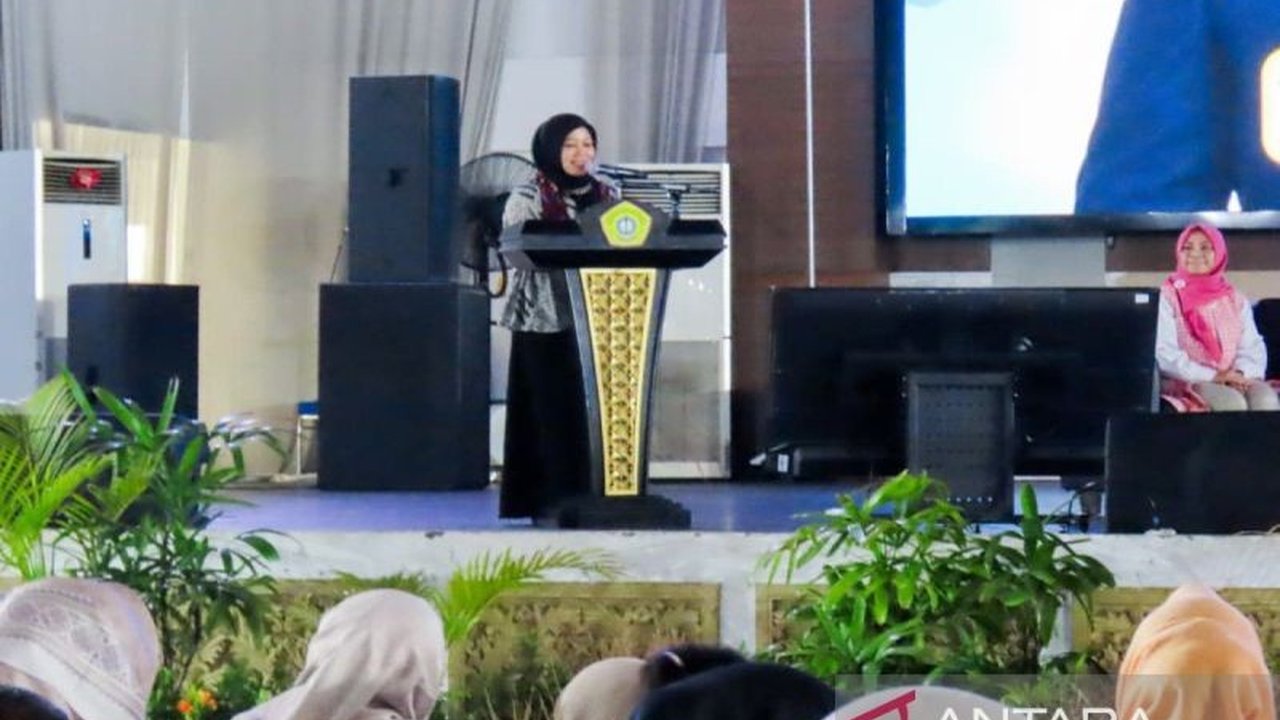 Anggota DPR RI Dapil Madura menyoroti serius bahaya perundungan digital yang mengancam perempuan dan anak. Simak bagaimana upaya penanganan dan sanksi tegas akan diterapkan!