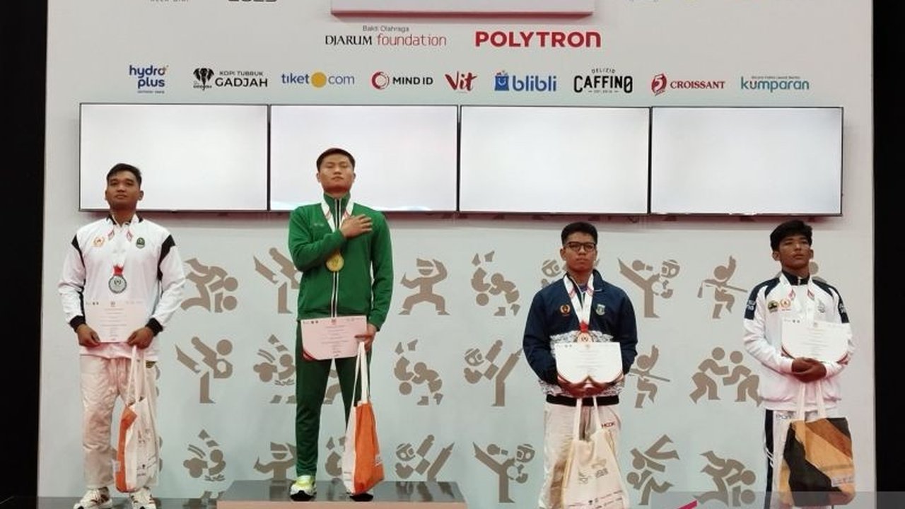 Kontingen Jawa Timur dan DKI Jakarta menunjukkan dominasi luar biasa di cabang ju-jitsu dan karate pada ajang PON Bela Diri Kudus 2025, siapakah yang akan jadi juara umum?