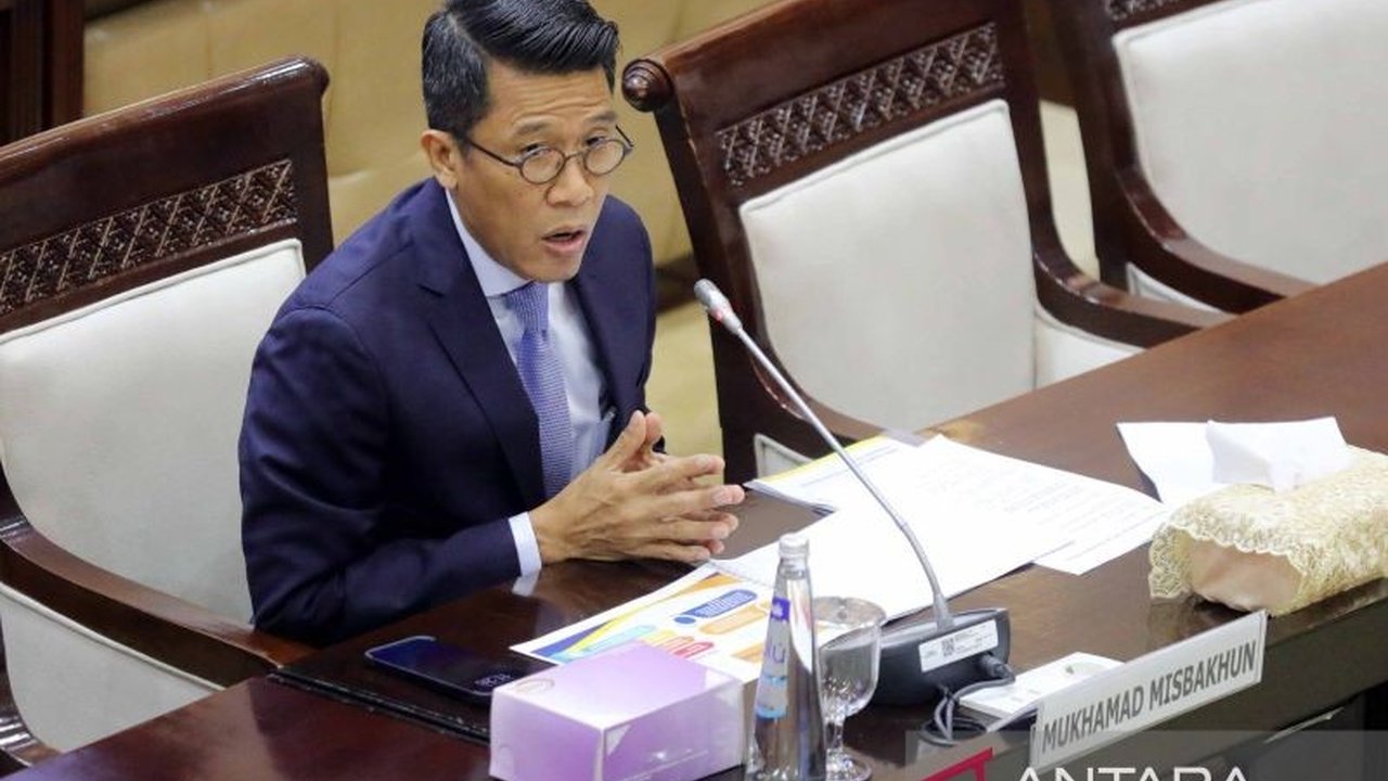 Keputusan penundaan pungutan Pajak Lokapasar UMKM disambut positif DPR. Mengapa langkah ini krusial untuk pemulihan ekonomi dan bagaimana dampaknya bagi pelaku usaha kecil di Indonesia?