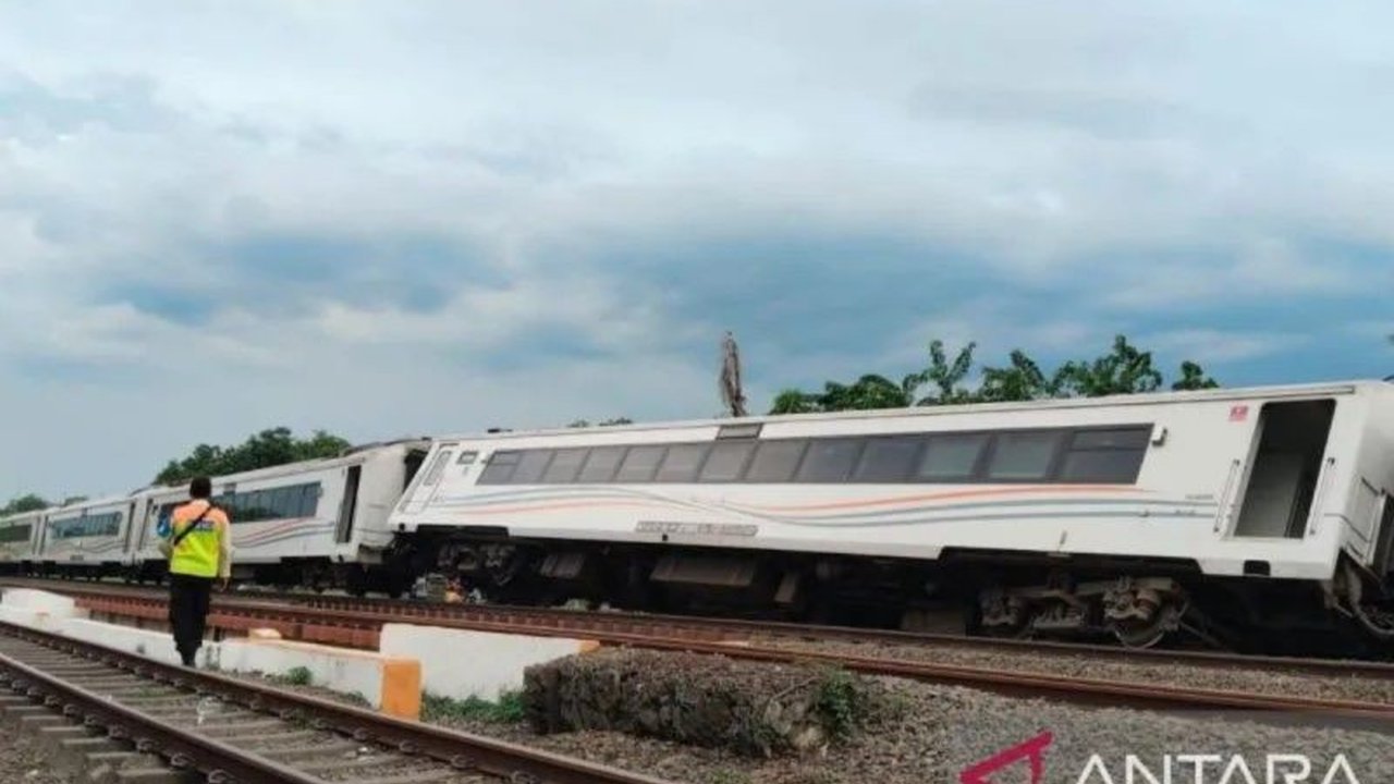 PT KAI Purwokerto mengumumkan **pembatalan kereta KAI Purwokerto** untuk sejumlah rute tujuan Jakarta akibat gangguan operasional. Simak daftar perjalanan yang dibatalkan dan cara pengembalian tiket.