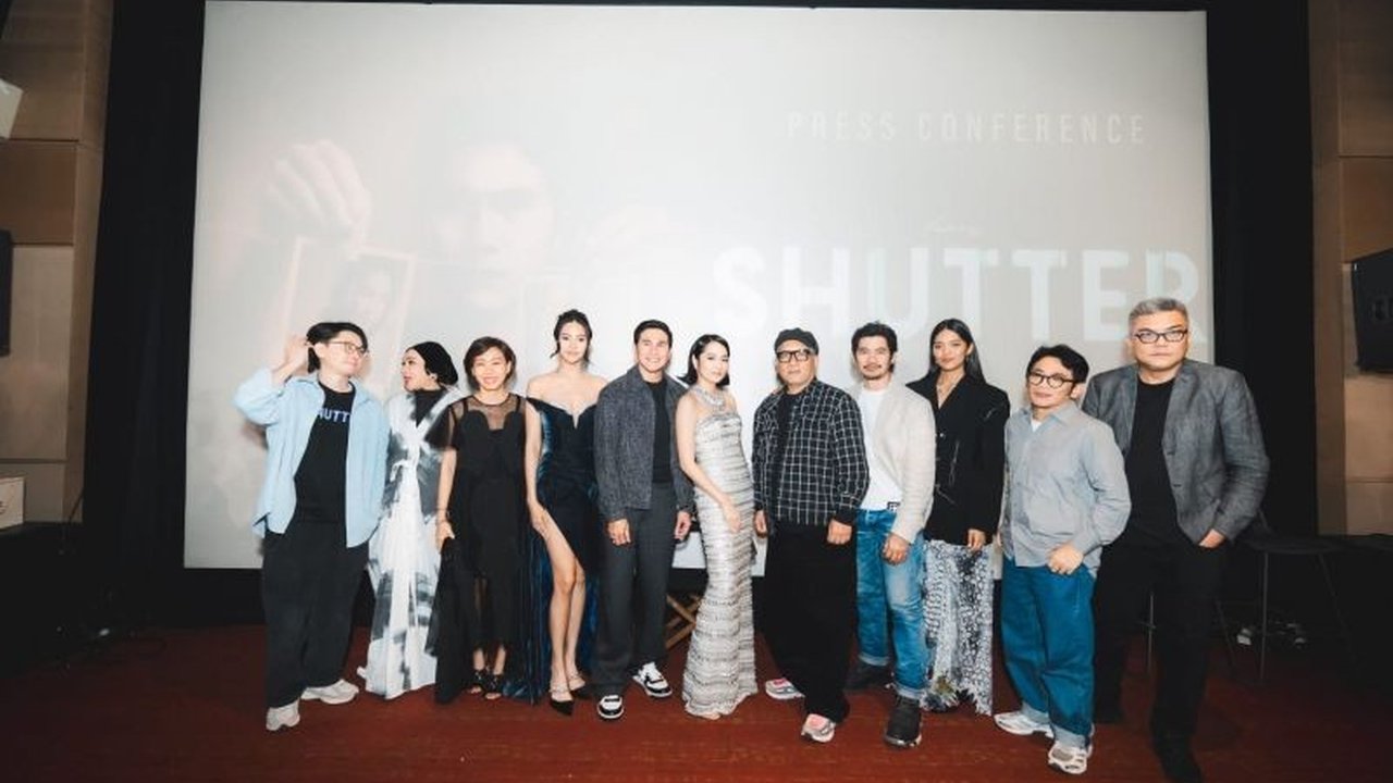 Film Shutter, adaptasi horor psikologis Thailand, tidak hanya menyajikan kengerian, tetapi juga mengajak penonton merenung tentang keadilan dan keberanian bersuara.