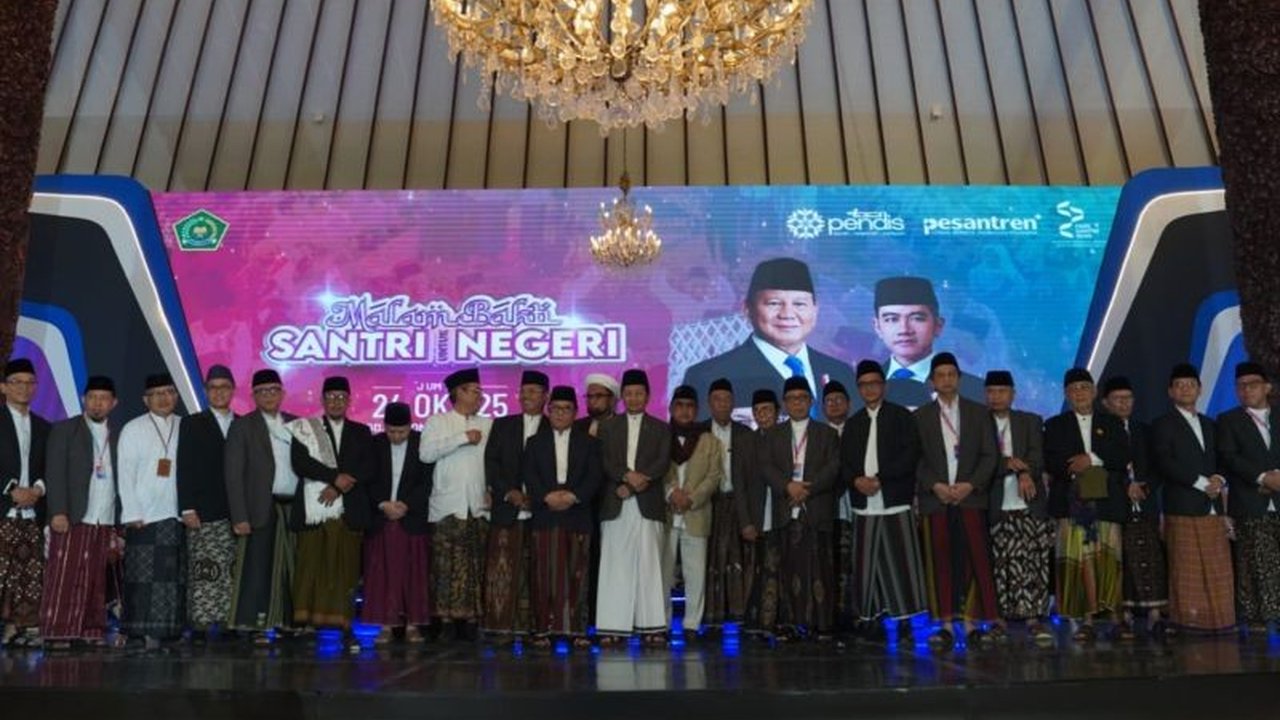 Menteri Agama meyakini Pesantren akan bertransformasi menjadi pusat inovasi dan ekonomi umat. Temukan bagaimana lembaga pendidikan ini menjadi ekosistem besar pembangunan nasional!