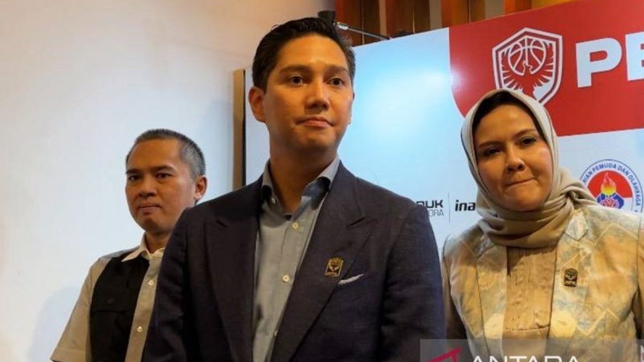 Kunjungan FIBA ke PERBASI pada Januari mendatang akan membahas nasib Indonesia sebagai tuan rumah empat turnamen basket internasional di tengah sanksi IOC. Akankah turnamen tetap digelar?