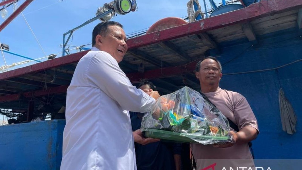 Kementerian Kelautan dan Perikanan (KKP) optimis Program KNMP akan dorong ekonomi pesisir dan tingkatkan kesejahteraan nelayan. Simak bagaimana inisiatif ini akan mengubah wajah kampung nelayan!