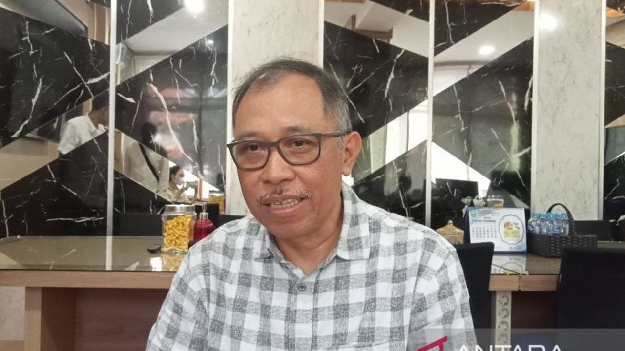 Dinas Kominfo Bantul menanti arahan Pemkab terkait efisiensi program akibat pengurangan TKD Bantul sebesar Rp157 miliar pada 2026, menimbulkan pertanyaan besar soal prioritas.