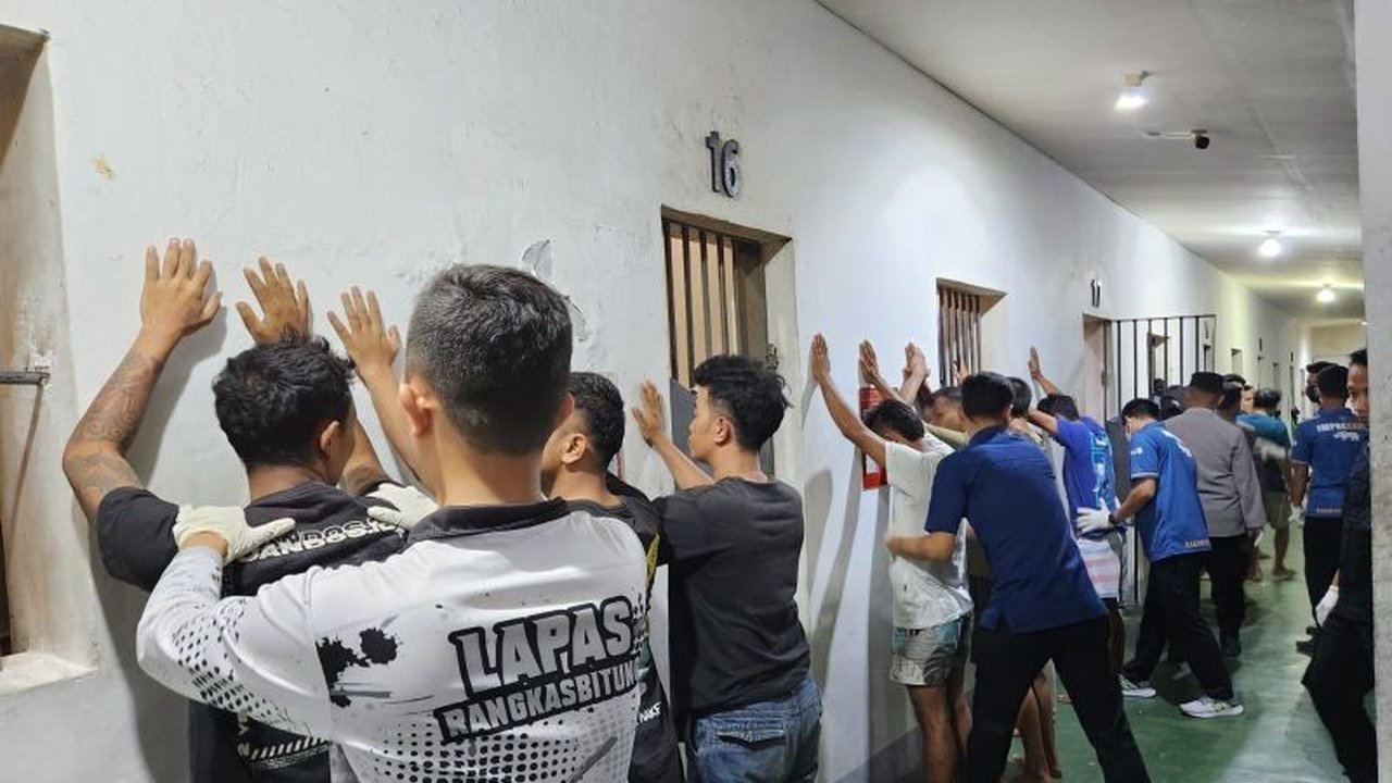 Lapas Rangkasbitung sukses menggelar sidak mendadak tanpa menemukan barang terlarang di kamar hunian WBP. Bagaimana komitmen mereka menjaga lingkungan bersih dan aman?