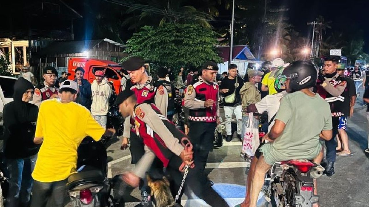 Polda Papua sukses menggelar Operasi Sikat Cartenz Jayapura, mengamankan 25 motor dan 1 mobil tanpa surat serta sangkur. Ini upaya menekan angka kejahatan konvensional.