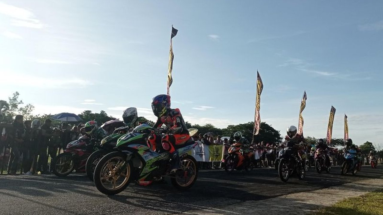 Kesuksesan Balap Motor Kandi Cup 2025 di Sawahlunto tidak hanya menarik ribuan penonton, tetapi juga membuktikan keseriusan kota ini menggarap masa depan olahraga otomotif.