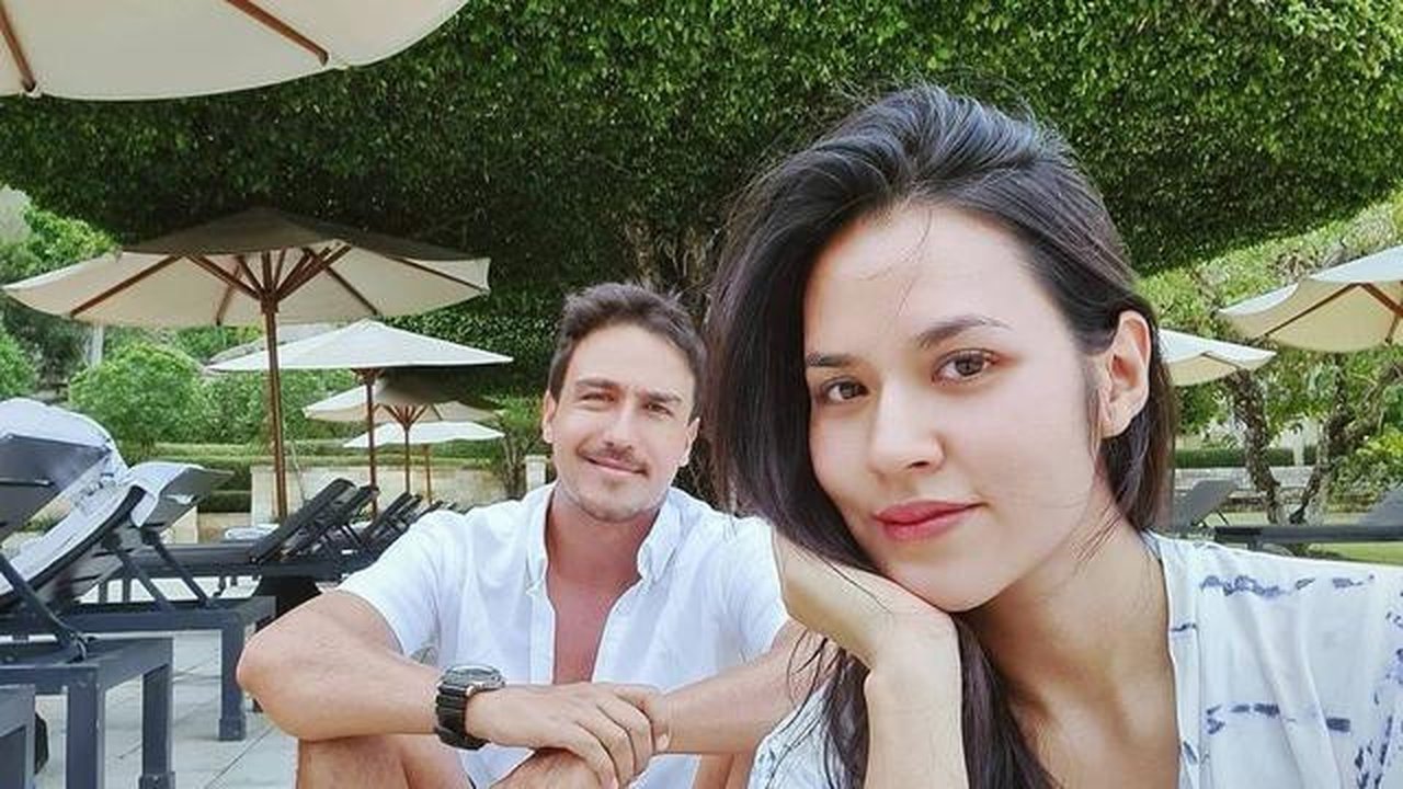 Intip Rumah Baru Hamish Daud dan Raisa di Bali, Minimalis dengan Pepohonan Asri (dok. Instagram @hamishdw/ Brigitta Bellion)