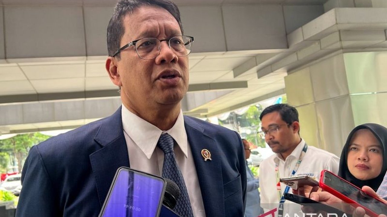 Menteri Keuangan Purbaya Yudhi Sadewa mengungkapkan Optimisme Publik Prabowo berhasil dipulihkan, ditandai kenaikan signifikan Indeks Kepercayaan Konsumen. Apa rahasianya?