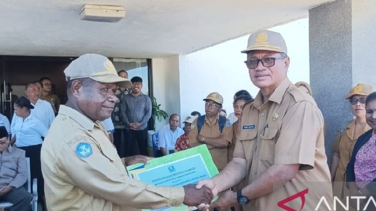 Dinas Sosial Biak Numfor menegaskan penerima manfaat bantuan sosial (bansos) pemerintah harus terdaftar dalam Data Tunggal Sosial Ekonomi Nasional (DTSEN). Penasaran bagaimana sistem ini meningkatkan ketepatan sasaran bansos?