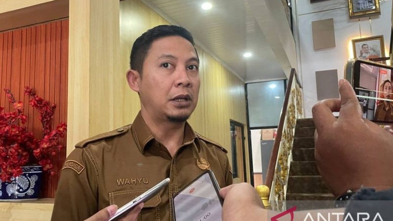 Pemkot Serang resmi mengakhiri perjanjian kerjasama pengelolaan Pasar Induk Rau dengan PT. Pesona. Langkah ini diambil demi optimalisasi aset daerah dan rencana pembangunan pasar, menimbulkan pertanyaan tentang dampaknya bagi pedagang.
