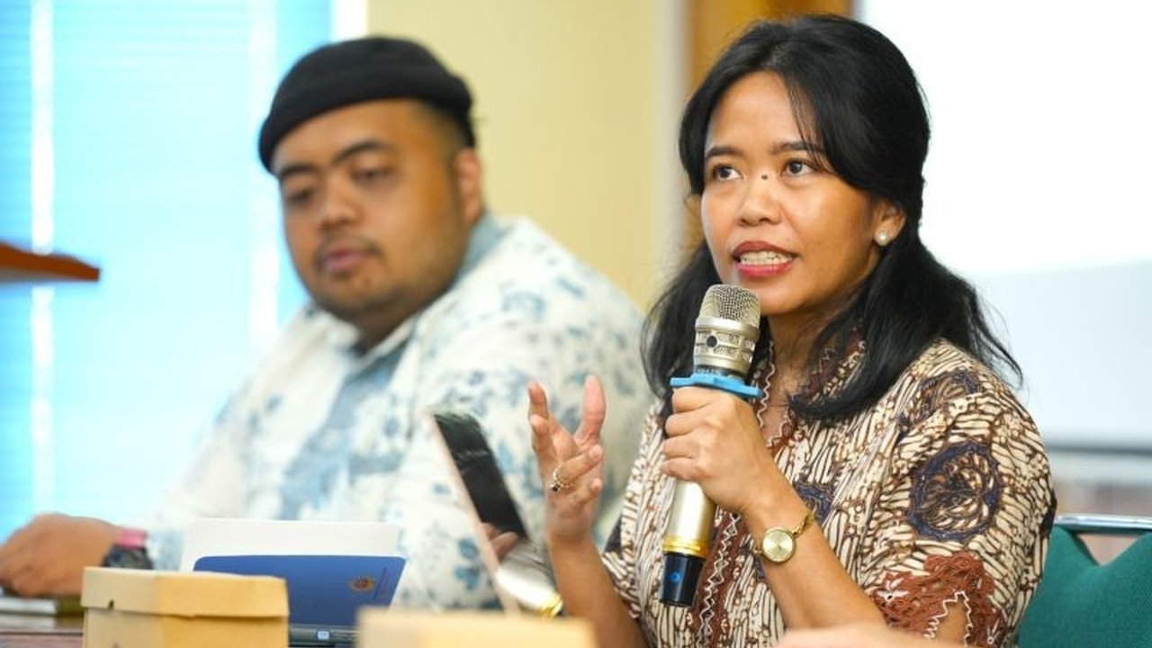 Kementerian Luar Negeri RI mengajak generasi muda untuk aktif memperkuat diplomasi digital Indonesia. Pelajari bagaimana peran vital mereka dalam menyebarkan narasi positif di ruang maya!