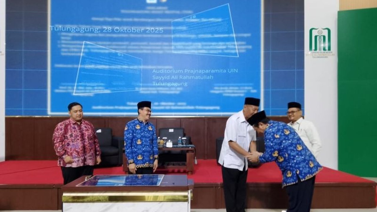 Pemkab, DPRD, dan UINSA Tulungagung mendeklarasikan 'Tulungagung Sehat Mental' untuk mendorong aplikasi kesehatan mental gratis, merespons data WHO tentang tingginya gangguan jiwa.