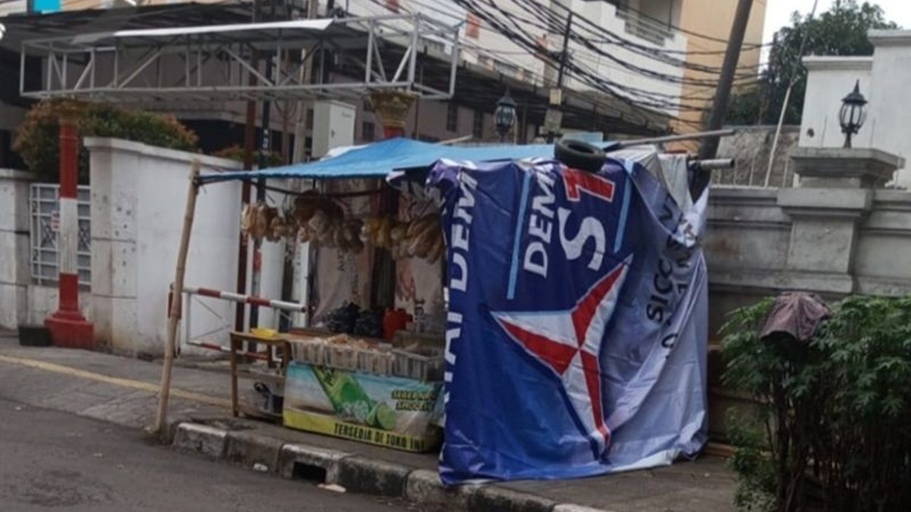 Dinas Bina Marga DKI Jakarta menindaklanjuti masalah Guiding Block trotoar Jalan Dr Susilo Raya yang terhalang warung dan parkir, membuat fasilitas tak ramah disabilitas.