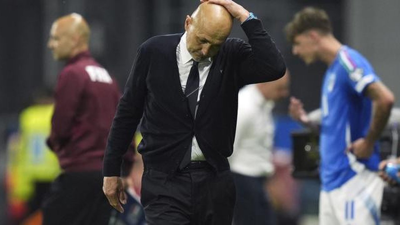 Luciano Spalletti menjalani laga terakhirnya sebagai pelatih Timnas Italia, saat bersua Moldova pada pertandingan lanjutan Grup I kualifikasi Piala Dunia 2026 di MAPEI Stadium - Citte