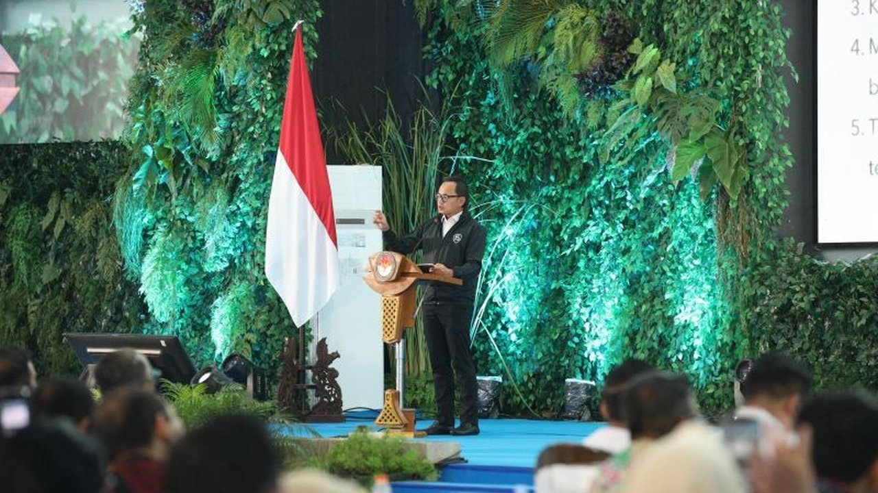 Wakil Menteri Dalam Negeri Bima Arya mengingatkan Pemda untuk mendukung program prioritas nasional Kopdeskel Merah Putih, yang menargetkan 80 ribu gerai di seluruh Indonesia.