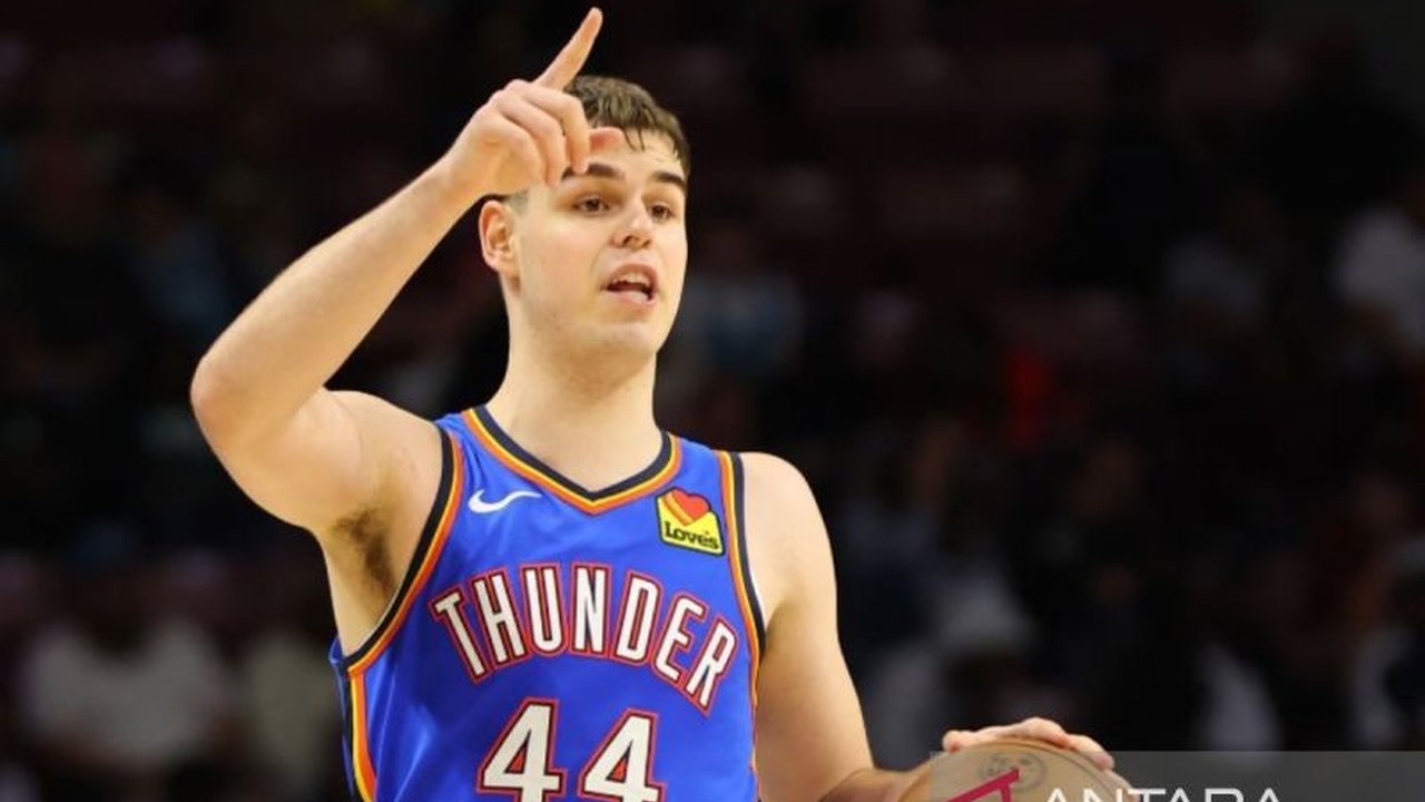 Pebasket muda Oklahoma City Thunder, Nikola Topic, dikabarkan menderita kanker testis. Meski demikian, dokter sangat optimistis dengan prospek pemulihan jangka panjangnya.