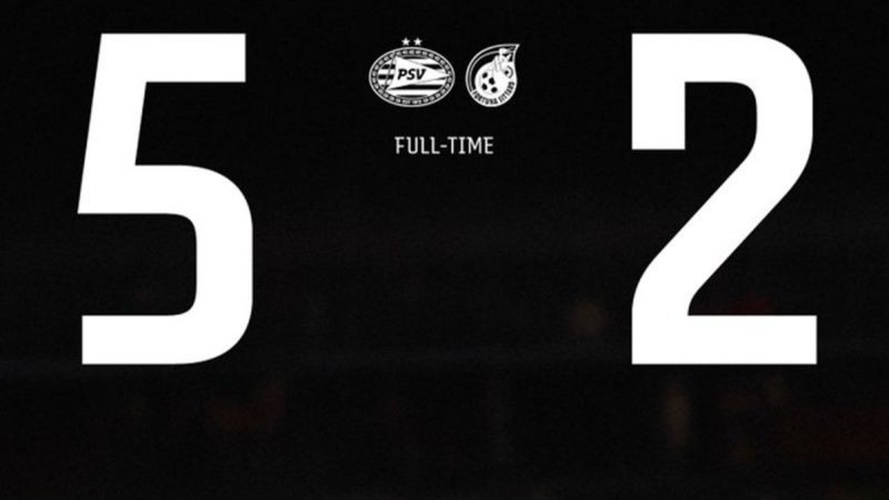 Justin Hubner Fortuna Sittard mendapatkan menit bermain perdana saat timnya ditekuk PSV 2-5. Debut singkatnya ini diwarnai statistik menjanjikan, bagaimana performanya?