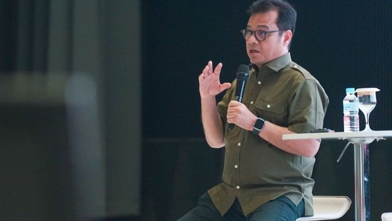 Wamenkomdigi Nezar Patria menyoroti pentingnya SDM cakap teknologi untuk menghadapi bonus demografi Indonesia, di mana 70% angkatan kerja akan tercapai pada 2035. Apa saja tantangannya?