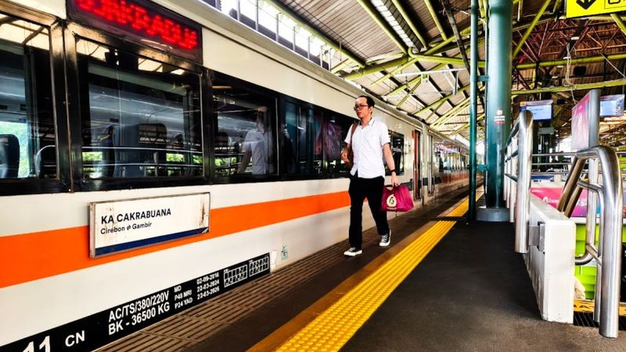 PT KAI resmi KAI Tambah Perjalanan Kereta Api sepanjang November 2025 untuk mengakomodasi tingginya minat masyarakat. Siap jelajahi destinasi favorit dengan lebih banyak pilihan?