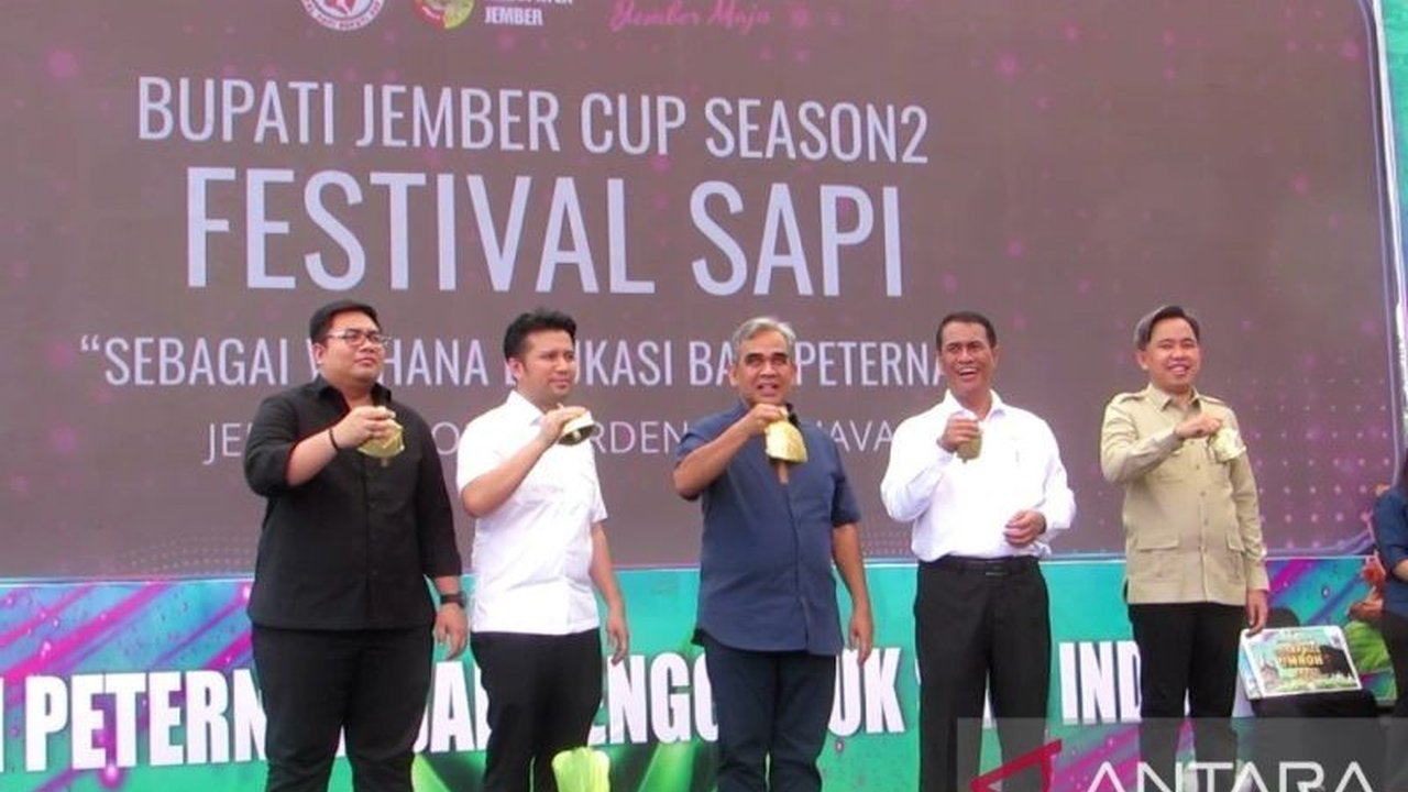 Menteri Pertanian Amran Sulaiman menyatakan Festival Sapi di Jember menjadi solusi konkret atasi impor daging sapi, sekaligus wadah edukasi dan kompetisi peternak.