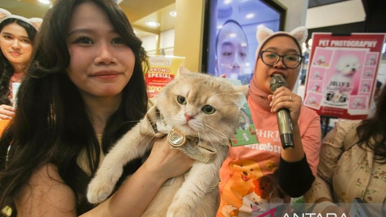 HRTA Gold Anabul meluncurkan koleksi perhiasan emas unik bertema hewan peliharaan di IIPE 2025, merayakan kasih sayang pawrents dan anabul dalam wujud elegan yang personal.