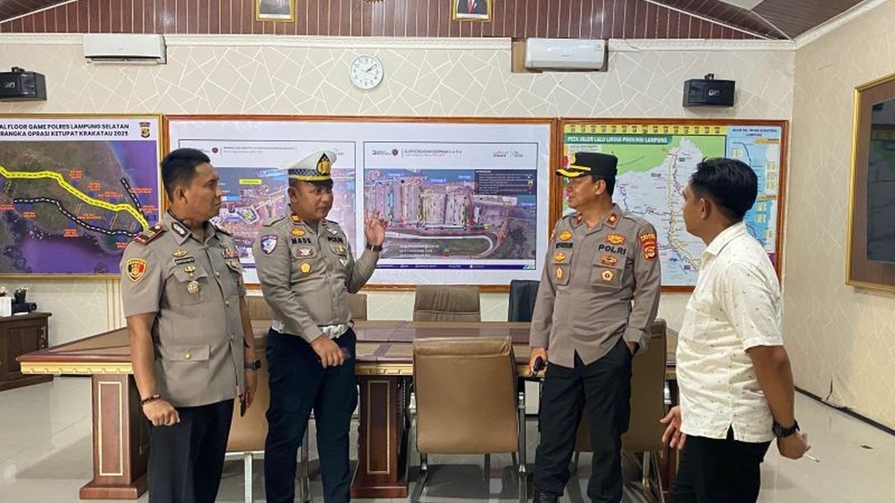 Polres Lampung Selatan memastikan Kesiapan Pos Terpadu Bakauheni jelang Natal 2025 dan Tahun Baru 2026, antisipasi lonjakan pemudik di pintu gerbang Sumatera.