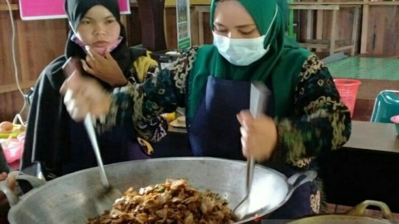 Kementerian Kelautan dan Perikanan (KKP) membekali pengelola SPPG dengan teknik olah ikan aman dan bermutu, mendukung program Makan Bergizi Gratis demi gizi anak bangsa.