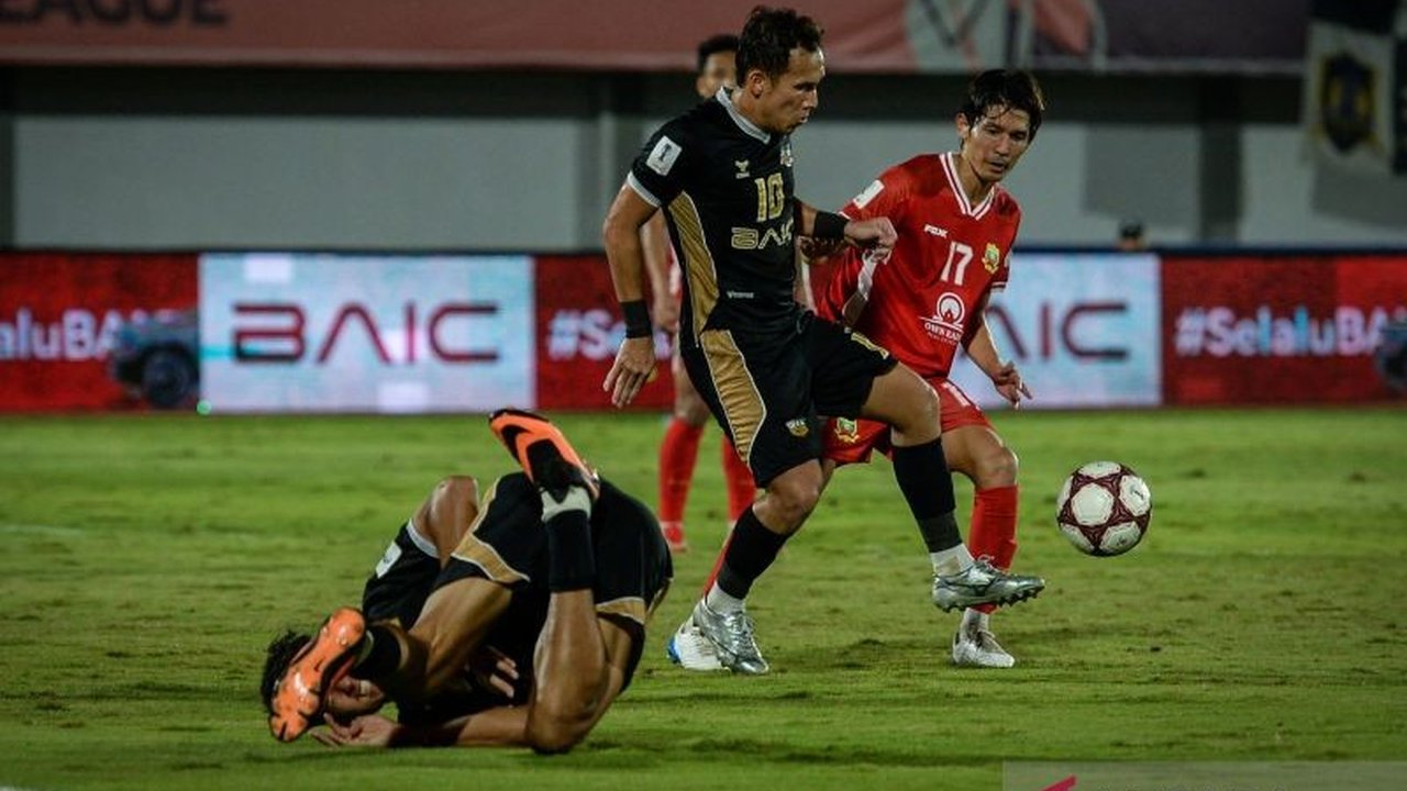 Dewa United berhasil melaju ke perempat final AFC Challenge League 2025/2026 setelah menaklukkan Shan United dengan skor telak 4-1. Bagaimana tim berjuluk The Banten Warriors ini meraih kemenangan krusial?