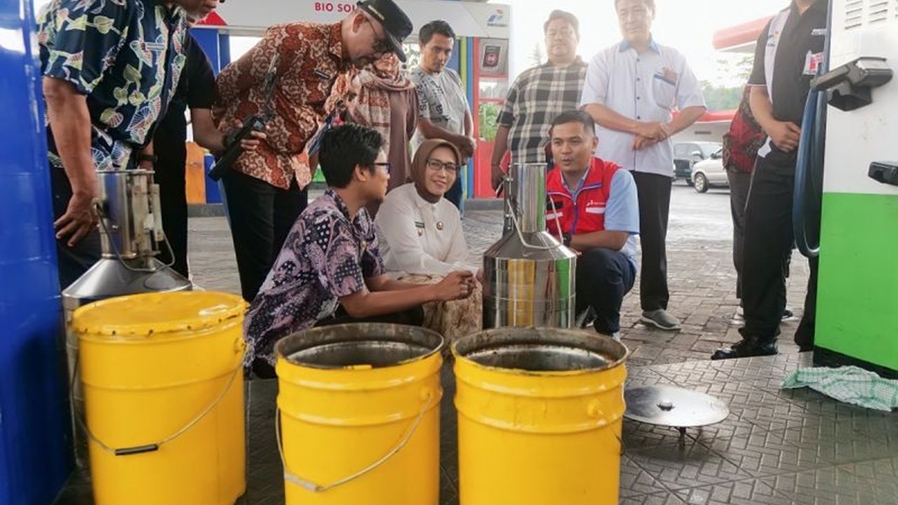 Pemkab Lumajang memastikan **kualitas BBM Lumajang** di SPBU sesuai standar, menepis isu campuran air. Sidak dilakukan, hasilnya meyakinkan. Mengapa masyarakat harus tetap tenang?