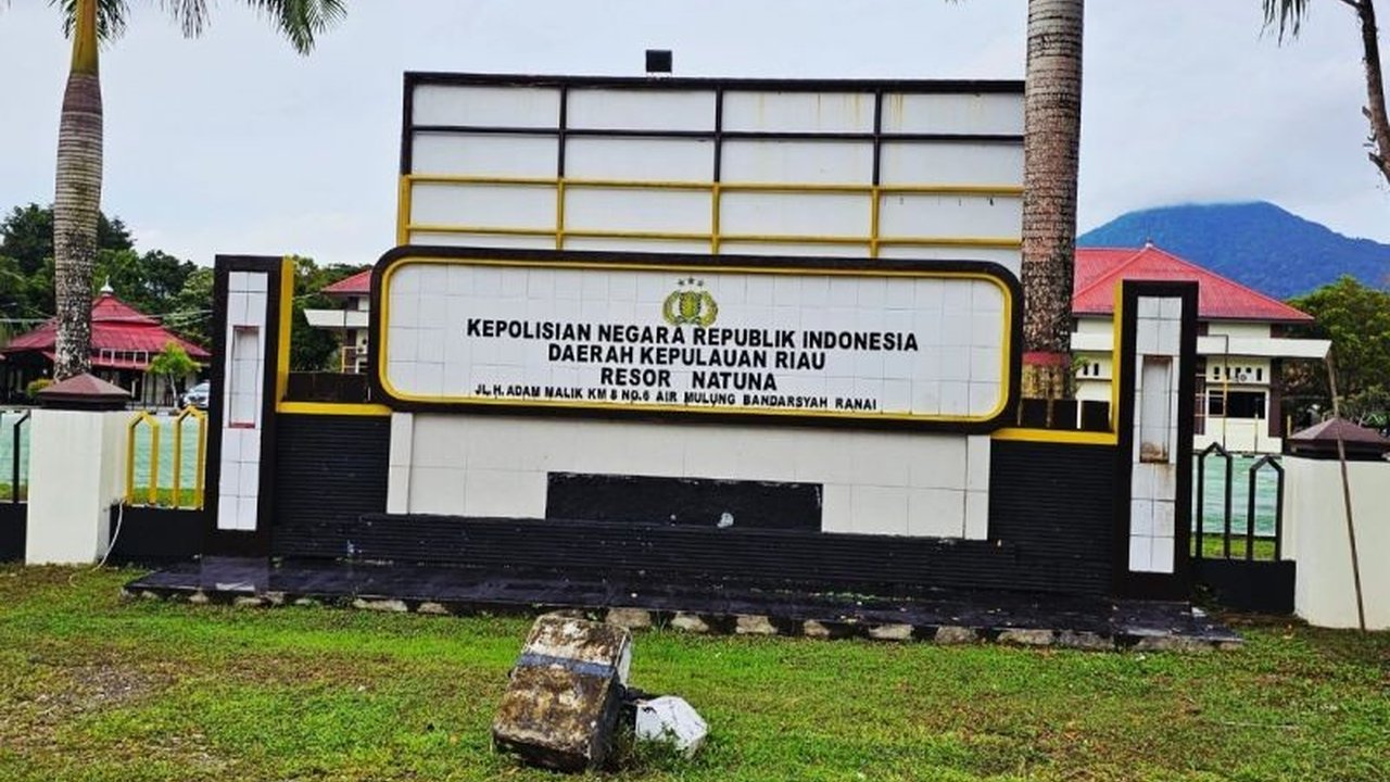 Polres Natuna meluncurkan layanan SKCK Daring melalui aplikasi Super App Polri, memudahkan warga mengurus dokumen tanpa harus datang ke kantor. Inovasi ini solusi efisien bagi masyarakat kepulauan.