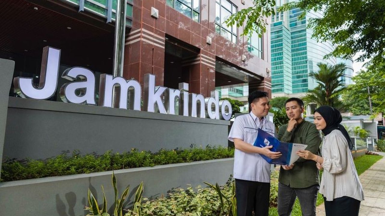 PT Jaminan Kredit Indonesia (Jamkrindo) mencatat laba sebelum pajak Rp1,18 triliun hingga kuartal III-2025, melampaui RKAP. Kinerja positif ini menarik perhatian dan menunjukkan efektivitas strategi perusahaan.