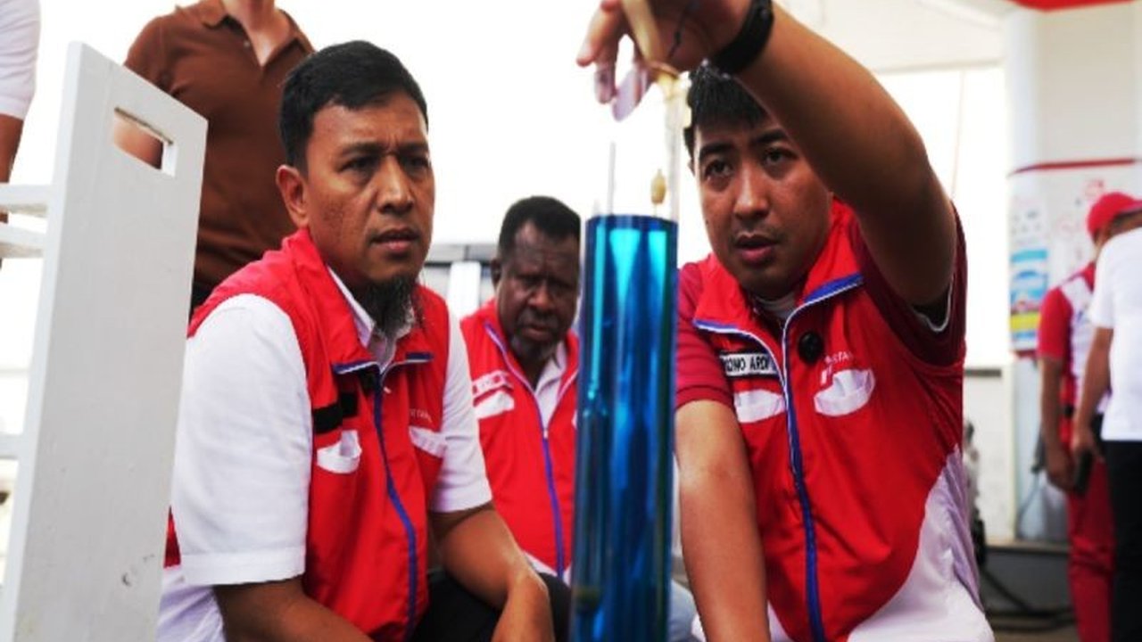 Pertamina Patra Niaga Regional Kalimantan sigap menanggapi laporan konsumen terkait dugaan Pertalite dicampur air di Banjarmasin. Apa hasil pengecekan mereka?