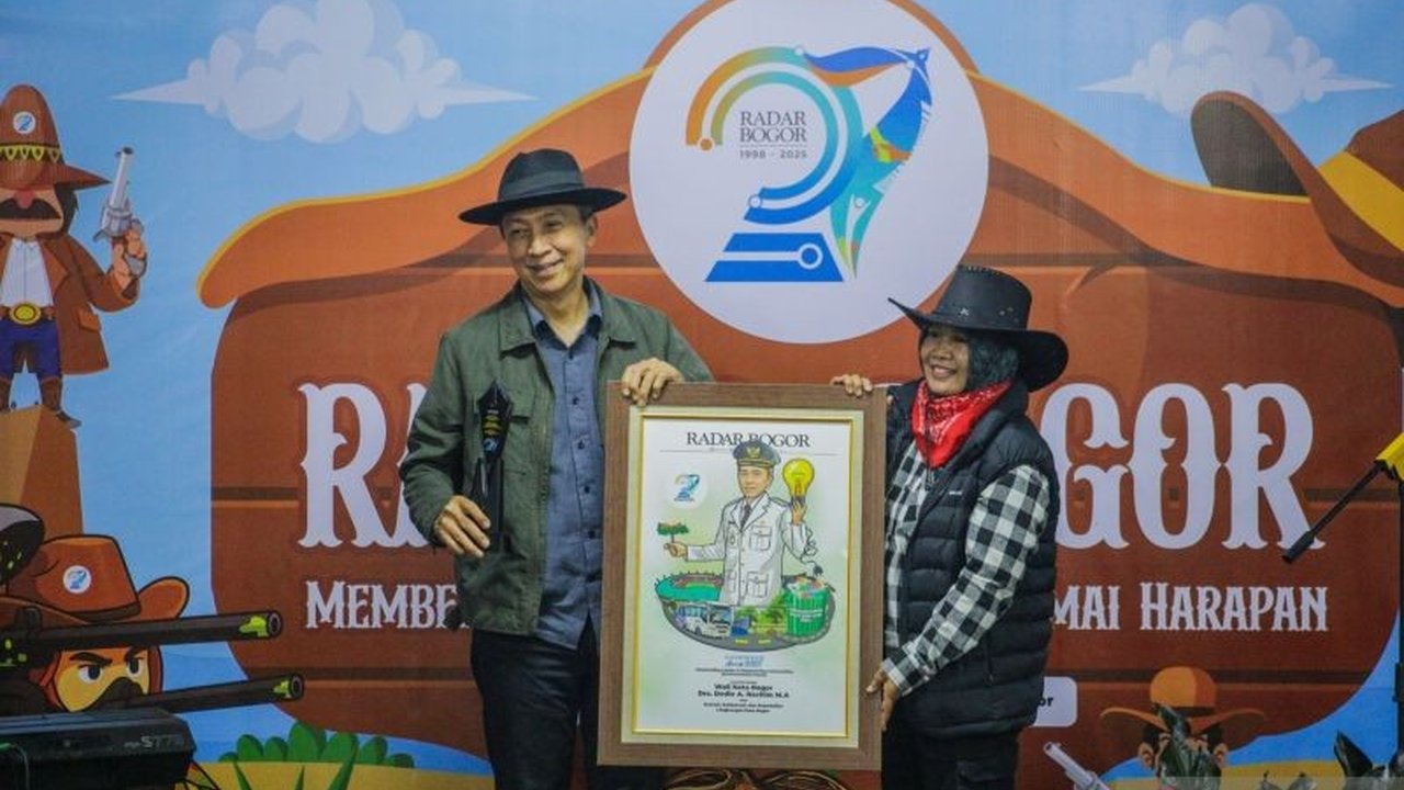 Wali Kota Bogor Dedie A Rachim dinobatkan sebagai pemimpin inovatif dan peduli lingkungan oleh Radar Bogor Group, menjadi motivasi penguatan kolaborasi lintas sektor.