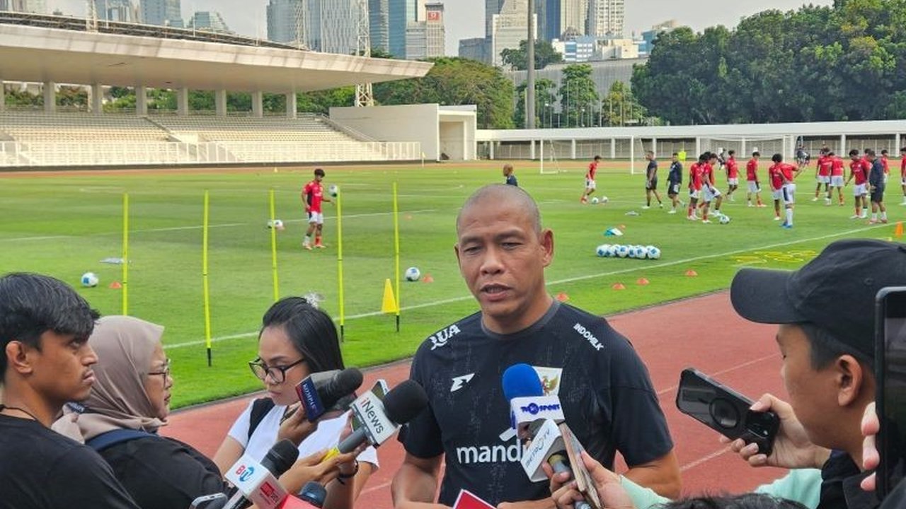 Pelatih Timnas Indonesia U17, Nova Arianto, menegaskan tidak ingin membebani pemainnya di Piala Dunia U17 2025, fokus pada konsistensi dan inspirasi dari kemenangan Jepang atas Brasil.