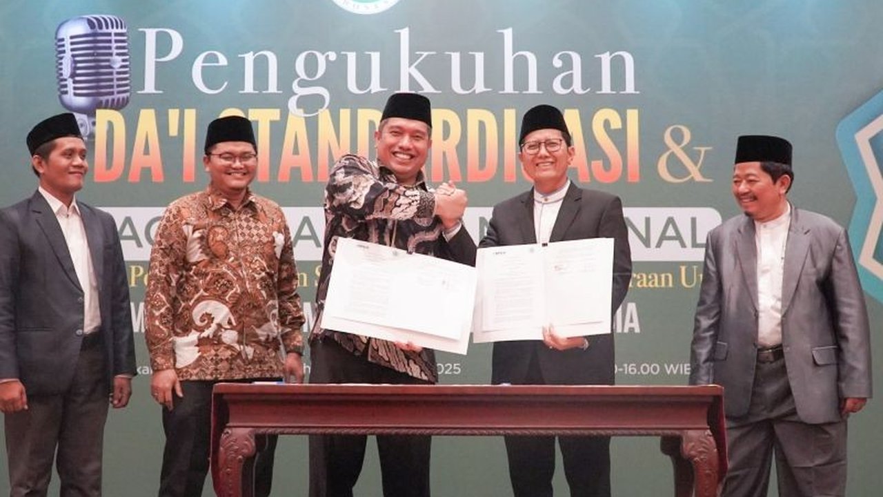 BPKH dan MUI bersinergi melibatkan ribuan dai dalam program standardisasi untuk memperkuat Literasi Keuangan Haji, memastikan pengelolaan dana umat lebih transparan dan amanah.