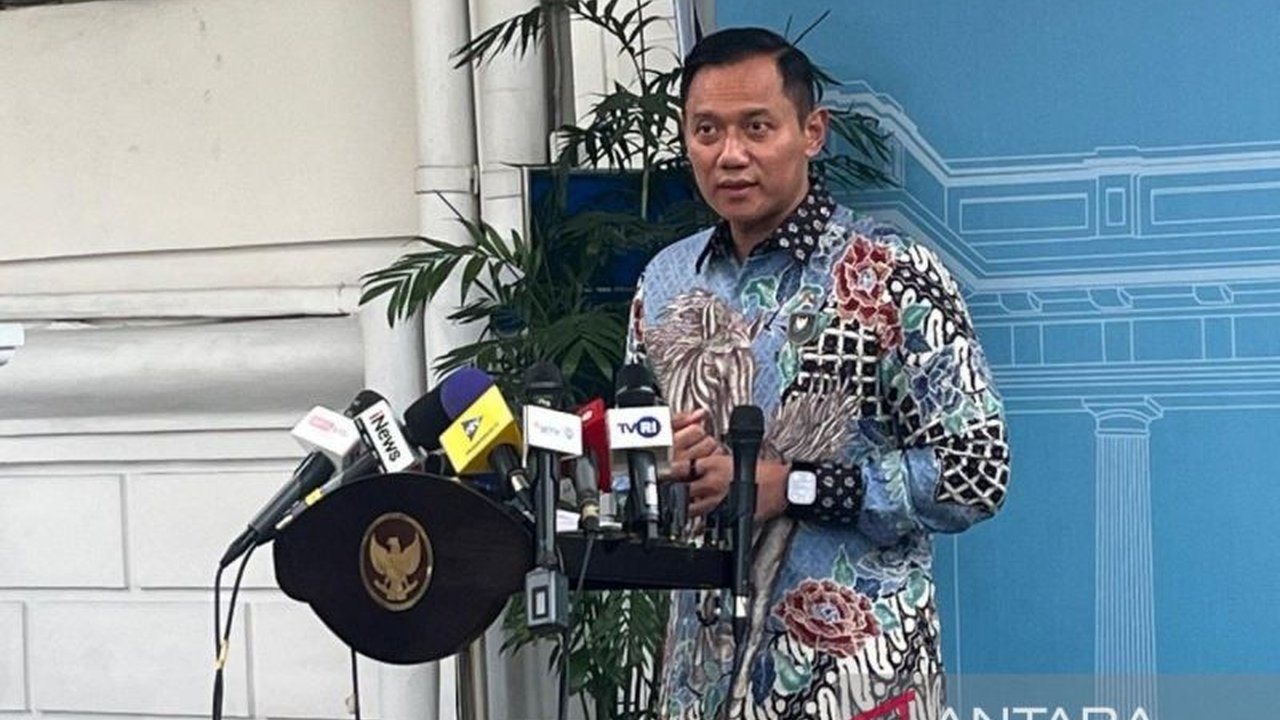 Presiden Prabowo Subianto mengarahkan perluasan Pembangunan Kereta Luar Jawa untuk konektivitas dan ekonomi, mengingat potensi besar sektor transportasi ini. Apa saja dampaknya?