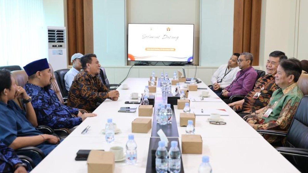 Direktur Utama Bank Banten menegaskan **peran media Bank Banten** sangat krusial dalam membangun kepercayaan publik, terutama setelah bank ini pulih dari krisis likuiditas. Simak selengkapnya!