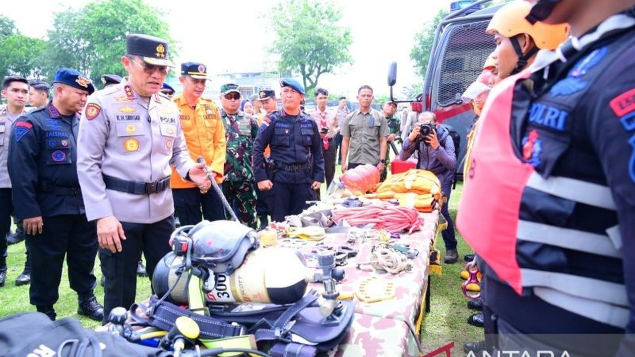 Kapolda Jambi Irjen Pol Krisno H Siregar menginstruksikan deteksi dini bencana Jambi dan kesiapsiagaan hadapi hidrometeorologi, sinergi lintas sektor jadi kunci utama.