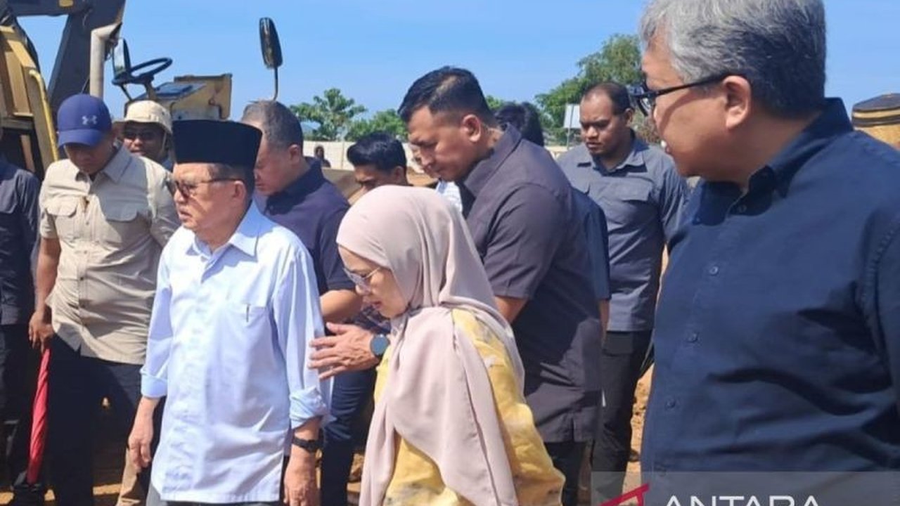 Mantan Wakil Presiden Jusuf Kalla geram atas dugaan permainan mafia tanah yang mengklaim lahan miliknya di GMTD Makassar. Ia menuding ada rekayasa kasus melibatkan Lippo Group dan akan menempuh jalur hukum.
