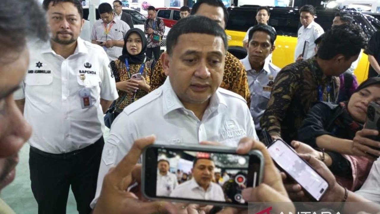 Wali Kota Makassar Munafri Arifuddin berharap pertumbuhan Industri Otomotif Makassar dapat menyerap banyak tenaga kerja lokal, sekaligus mendorong ekonomi daerah melalui pameran GIIAS 2025.