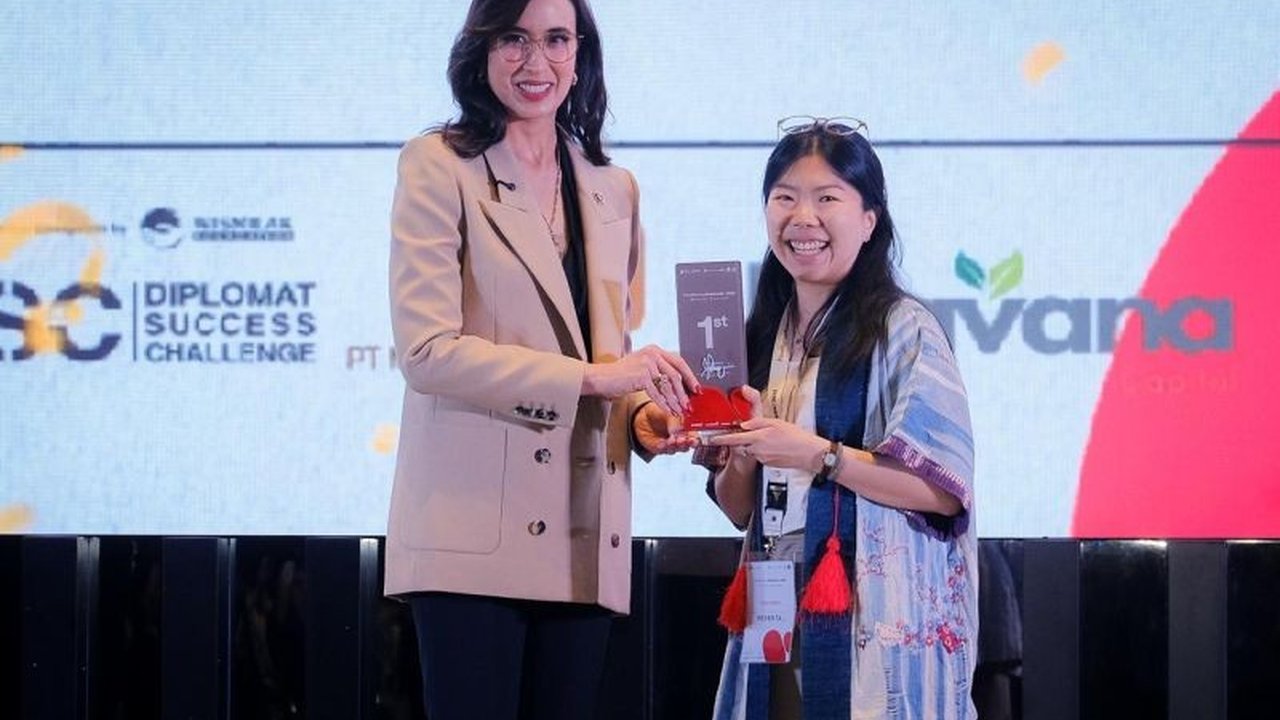 Ajang Demoday FoodStartup Indonesia (FSI) 2025 sukses menampilkan keragaman ide inovatif, menegaskan besarnya potensi kuliner Indonesia untuk bersaing di pasar global. Menteri Widiyanti Putri Wardhana memberikan apresiasi.