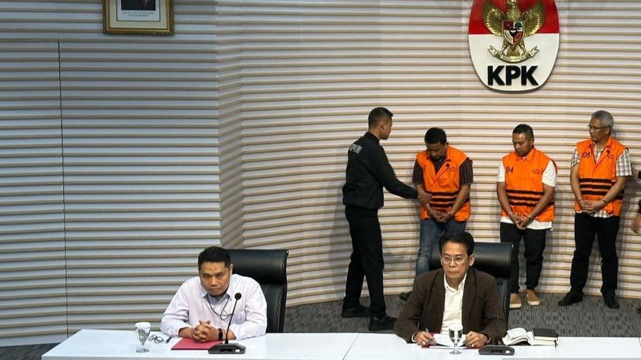 Komisi Pemberantasan Korupsi (KPK) berhasil tangkap Gubernur Riau Abdul Wahid atas dugaan pemerasan, berawal dari laporan masyarakat terkait penambahan anggaran proyek.