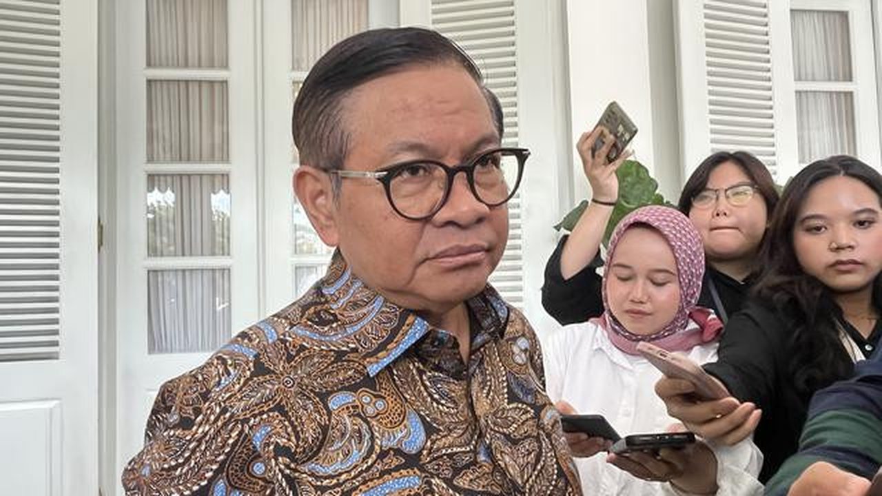 Gubernur DKI Jakarta Pramono Anung di Balai Kota DKI Jakarta, Kamis (6/11/2025). (Liputan6.com/Winda Nelfira)