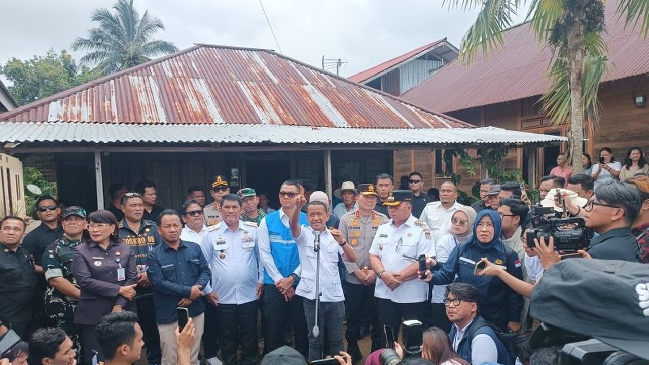 Gubernur Sulawesi Utara dan Menteri ESDM membahas perluasan akses listrik daerah kepulauan serta penataan izin pertambangan rakyat untuk kesejahteraan masyarakat.