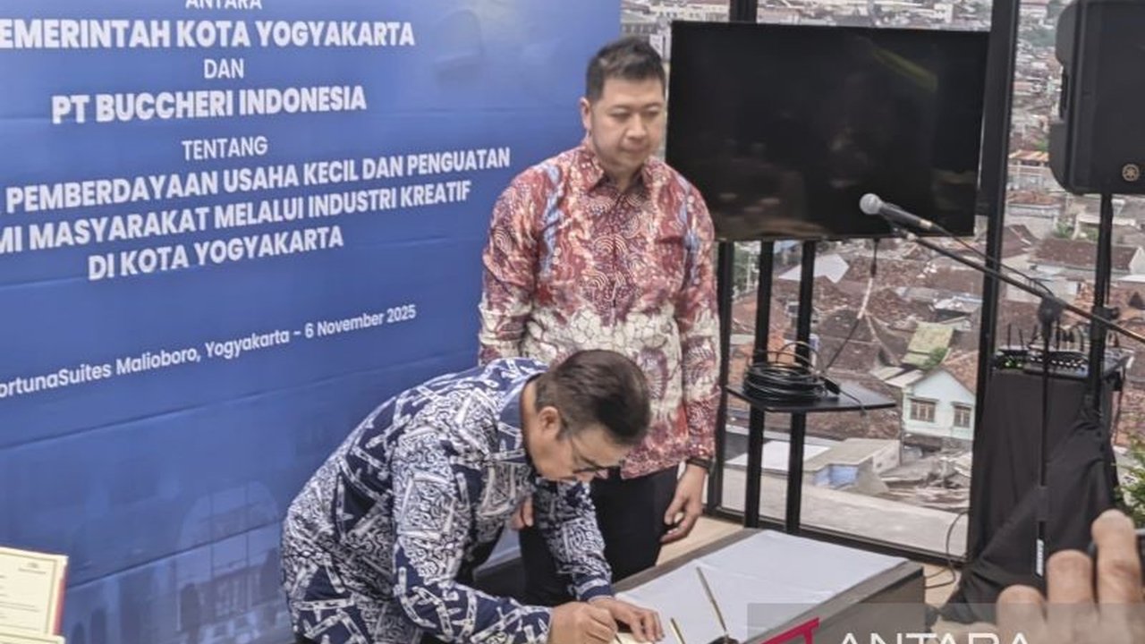 Pemerintah Kota Yogyakarta meluncurkan program One Village One Company untuk memperkuat UMKM, menjalin kemitraan strategis dengan industri kreatif agar produk lokal mampu bersaing luas.