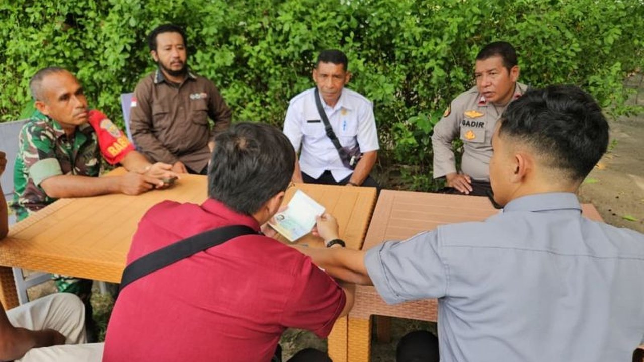 Kantor Imigrasi Labuan Bajo bersama Timpora intensifkan Pengawasan TKA Imigrasi Labuan Bajo di Ngada, NTT, demi memastikan kepatuhan hukum dan menjaga ketertiban umum di kawasan wisata.